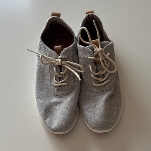 Toms Light Gray Lace-Up Sneakers